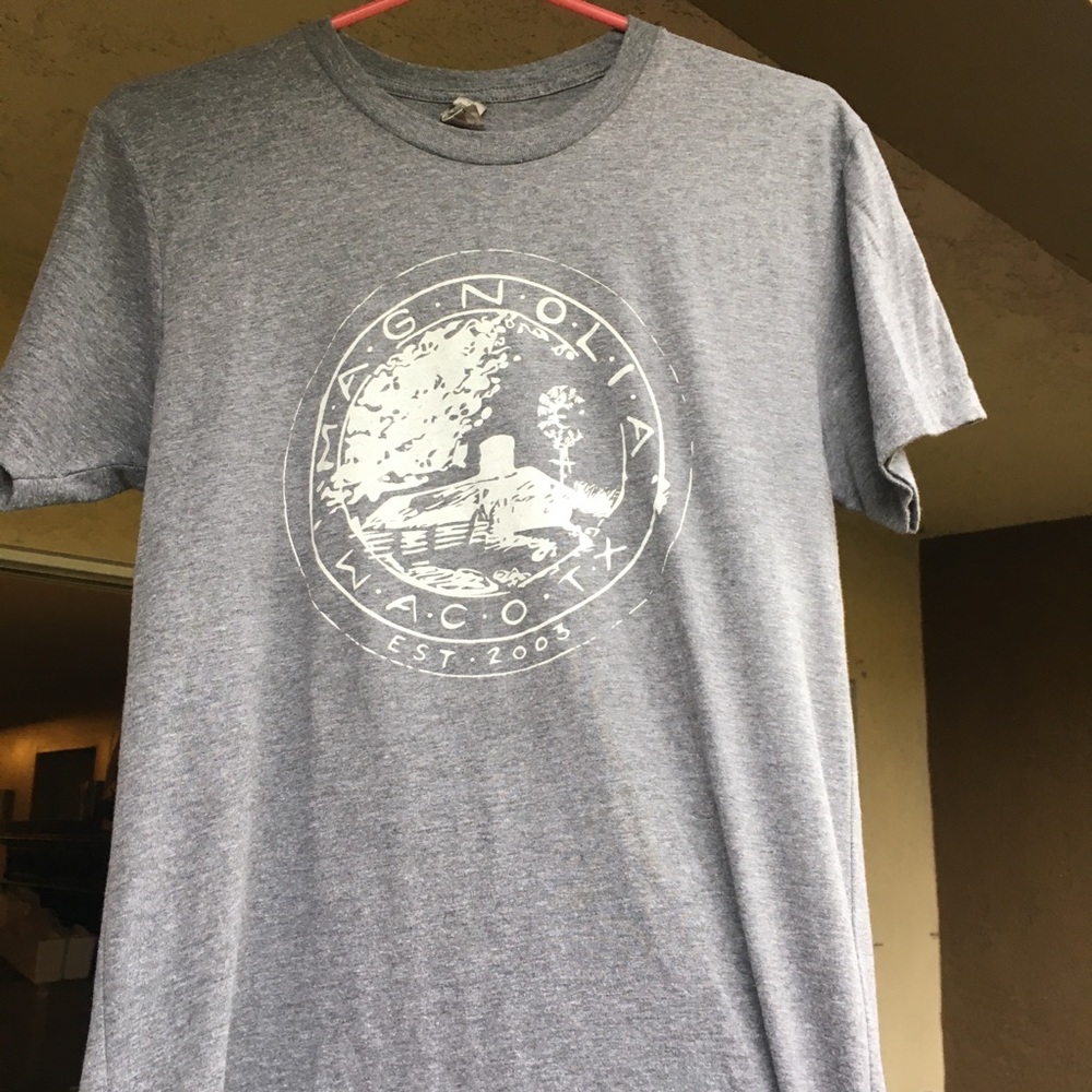 Magnolia / Fixer Upper Tee (SMALL)
